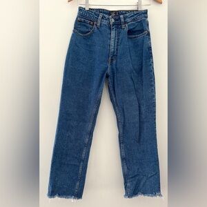 Abercrombie & Fitch Woman Size 26 Short‎ Zoe Natural Rise Ankle Straight Jean